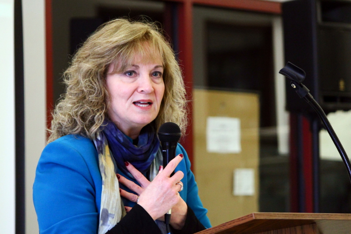 Superintendent for Public Instruction, Glenda Ritz, Visits Calumet College of St. Joseph in Whiting, Indiana for Fourth Annual Brunch to Benefit the Quentin P. Smith Endowment Program