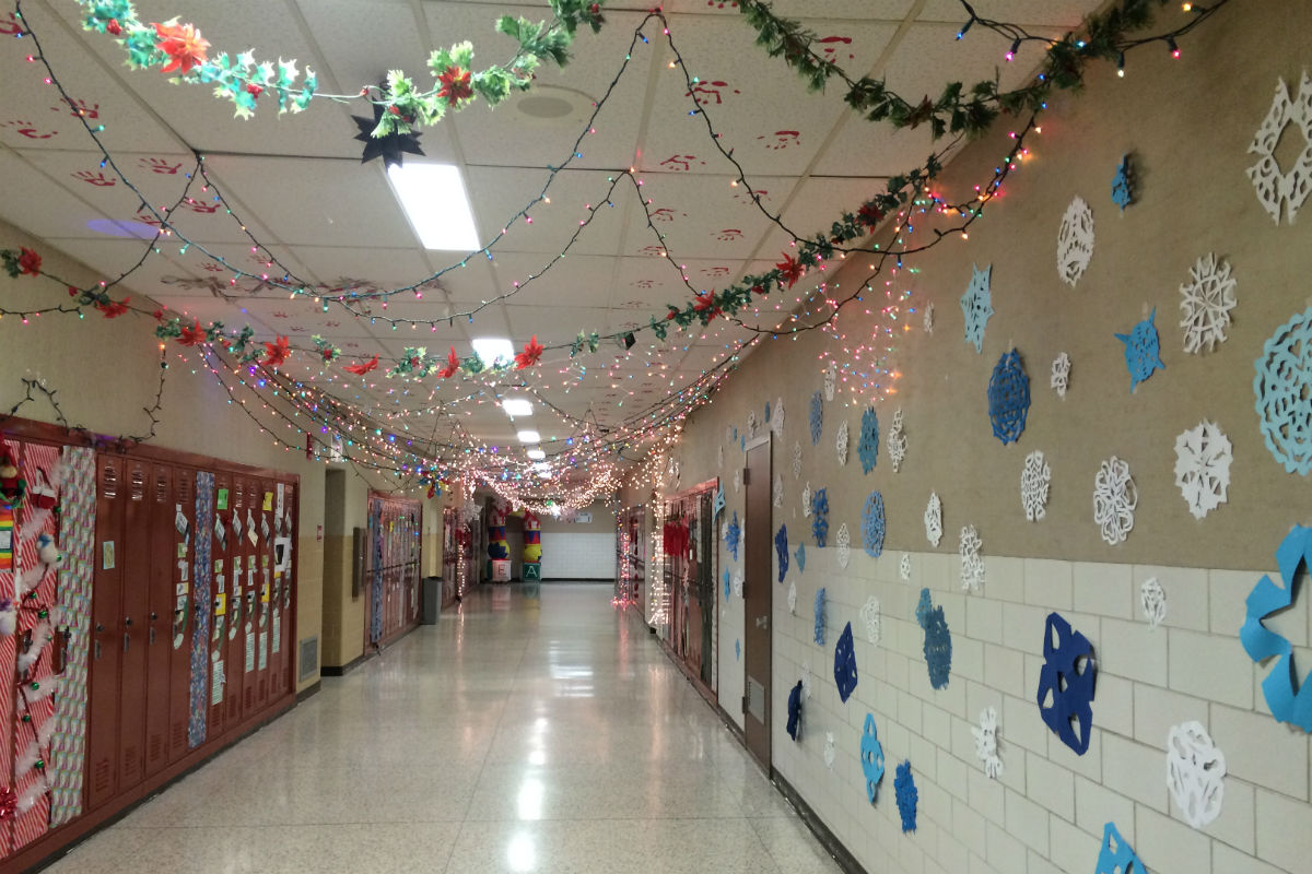 #1StudentNWI: Celebrating the Holiday Spirit at Valpo High School