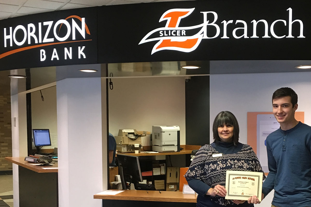 Horizon Bank Slicer Branch Scholarship Awarded to Mason Kosior