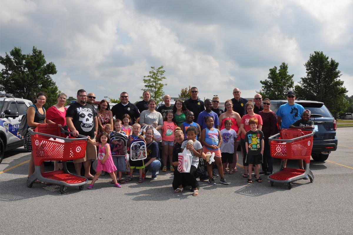 Valparaiso Police and FOP Lodge 76 Help with Back to School
