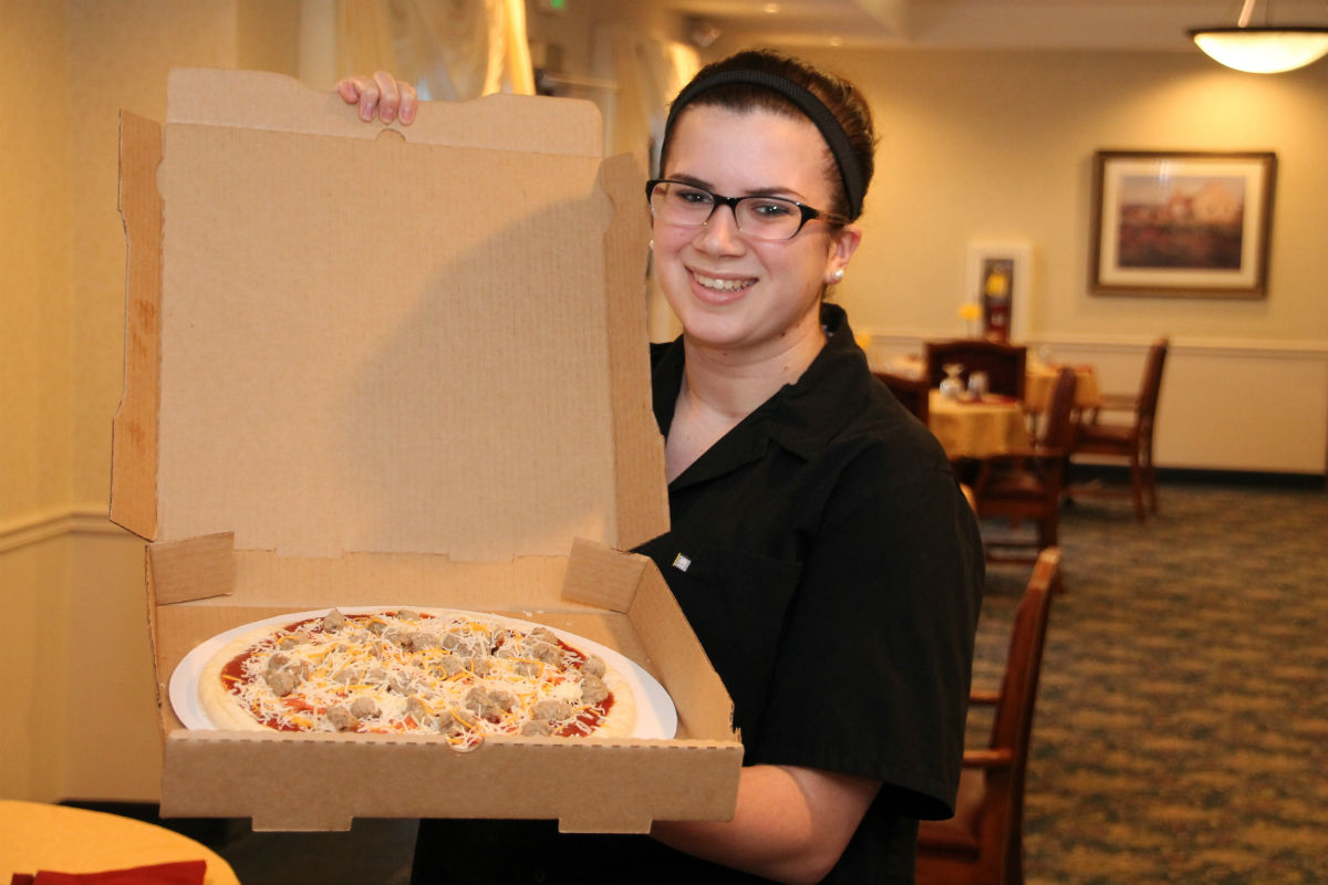 Rittenhouse Village at Valparaiso Invited the Public to Celebrate National Pizza Day with a Grab n’ Go Pizza
