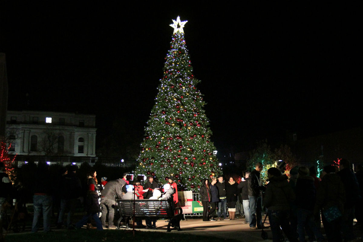 Downtown Valparaiso Kicks Off Holiday Season with Valpo Parks Winter Fest & Tree Lighting
